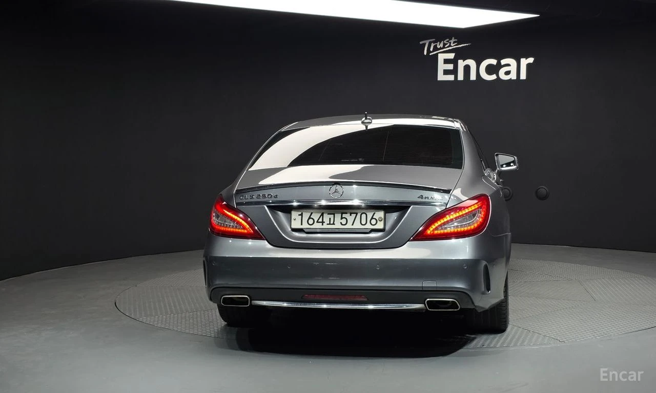 Mercedes-Benz CLS 250 4MATIC* AMG* ПОДГРЕВ* 360 КАМЕРИ* КЕЙЛЕС* ШИБИДАХ, снимка 3 - Автомобили и джипове - 54512691