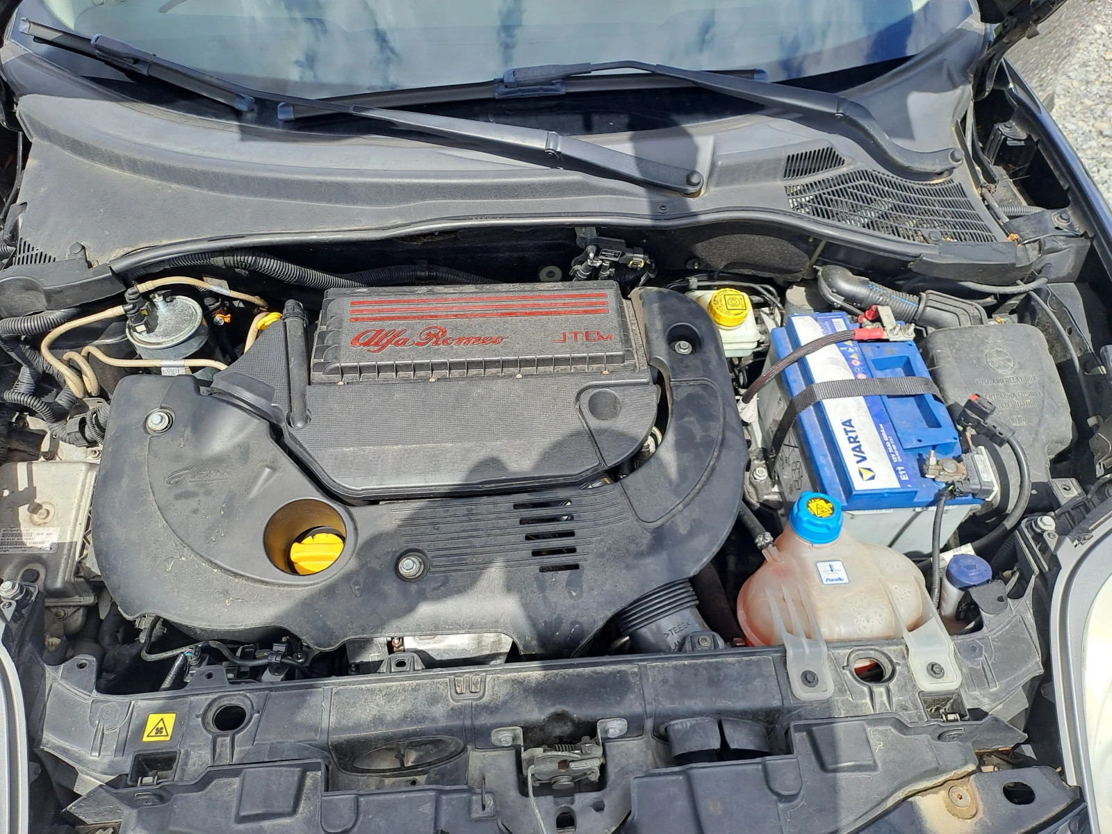 Alfa Romeo MiTo 1.3Mjet 95k.c., снимка 9 - Автомобили и джипове - 54517674