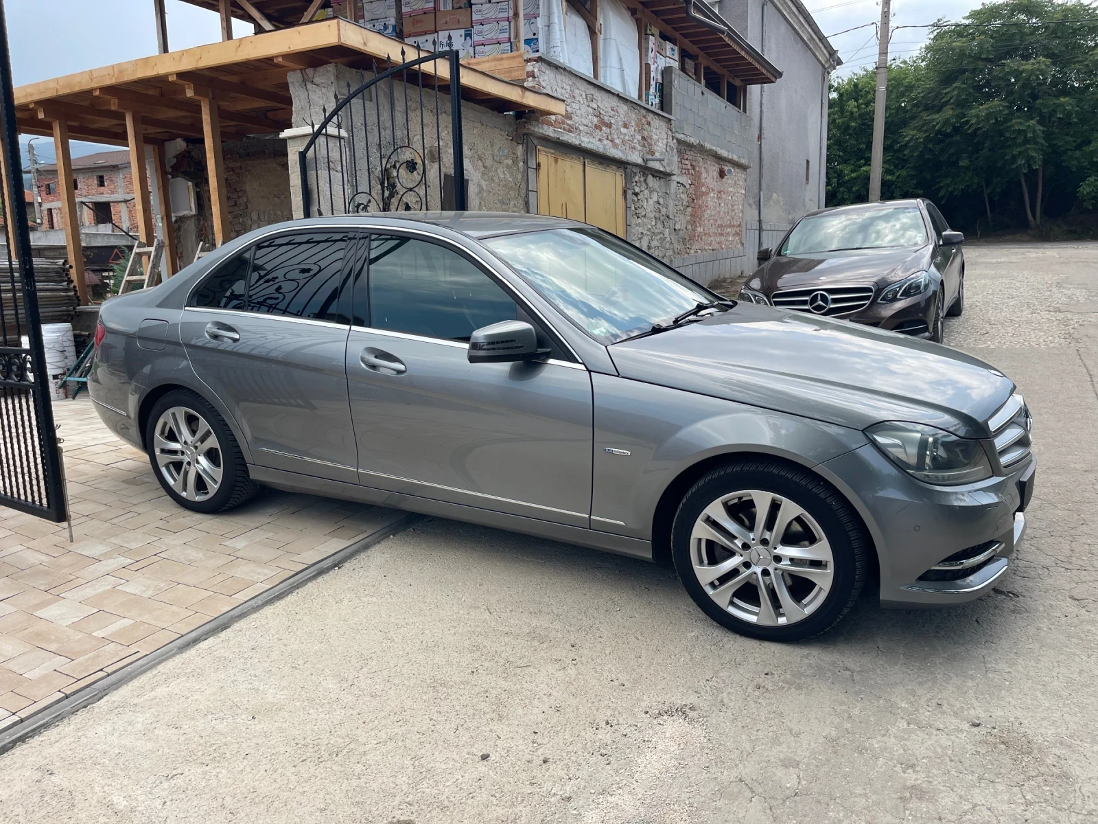 Mercedes-Benz C 220, снимка 4 - Автомобили и джипове - 54801582