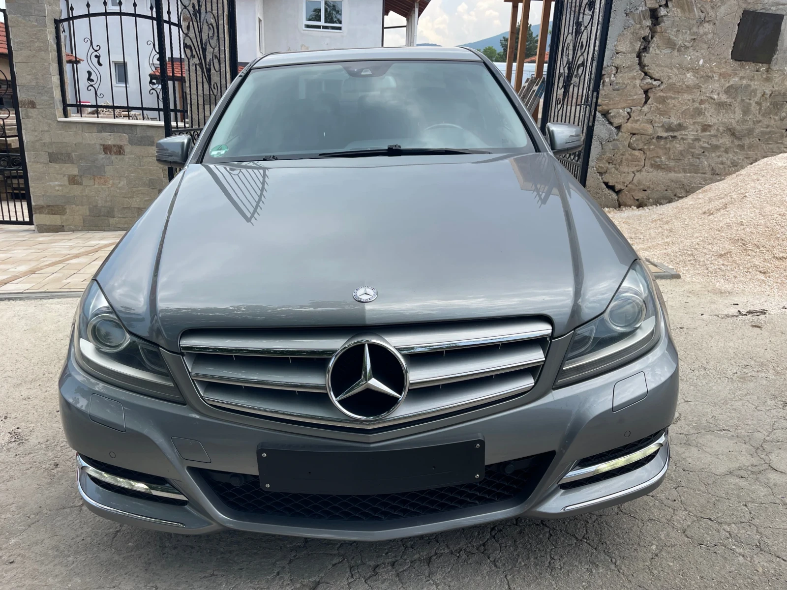 Mercedes-Benz C 220