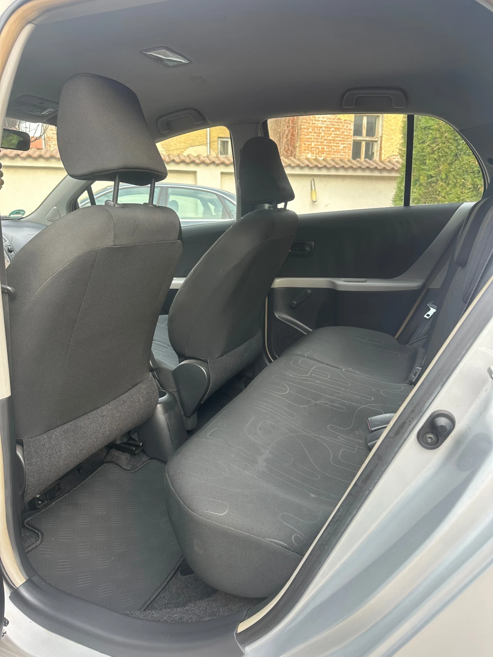 Toyota Yaris 1, 3i, КЛИМА, НОВ ВНОС-ГЕРМАНИЯ, снимка 8 - Автомобили и джипове - 55350410