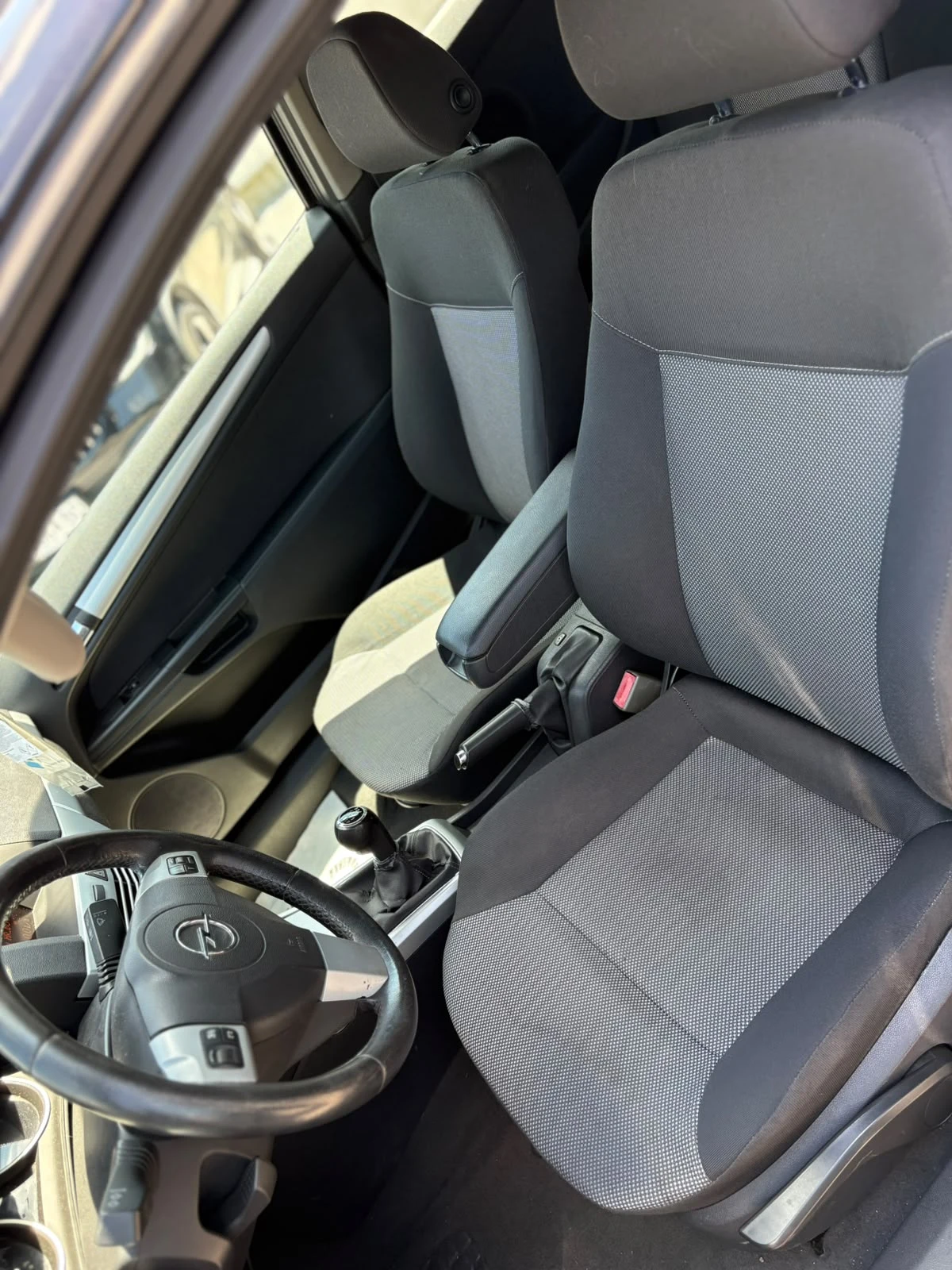 Opel Astra GTC, снимка 8 - Автомобили и джипове - 55451260
