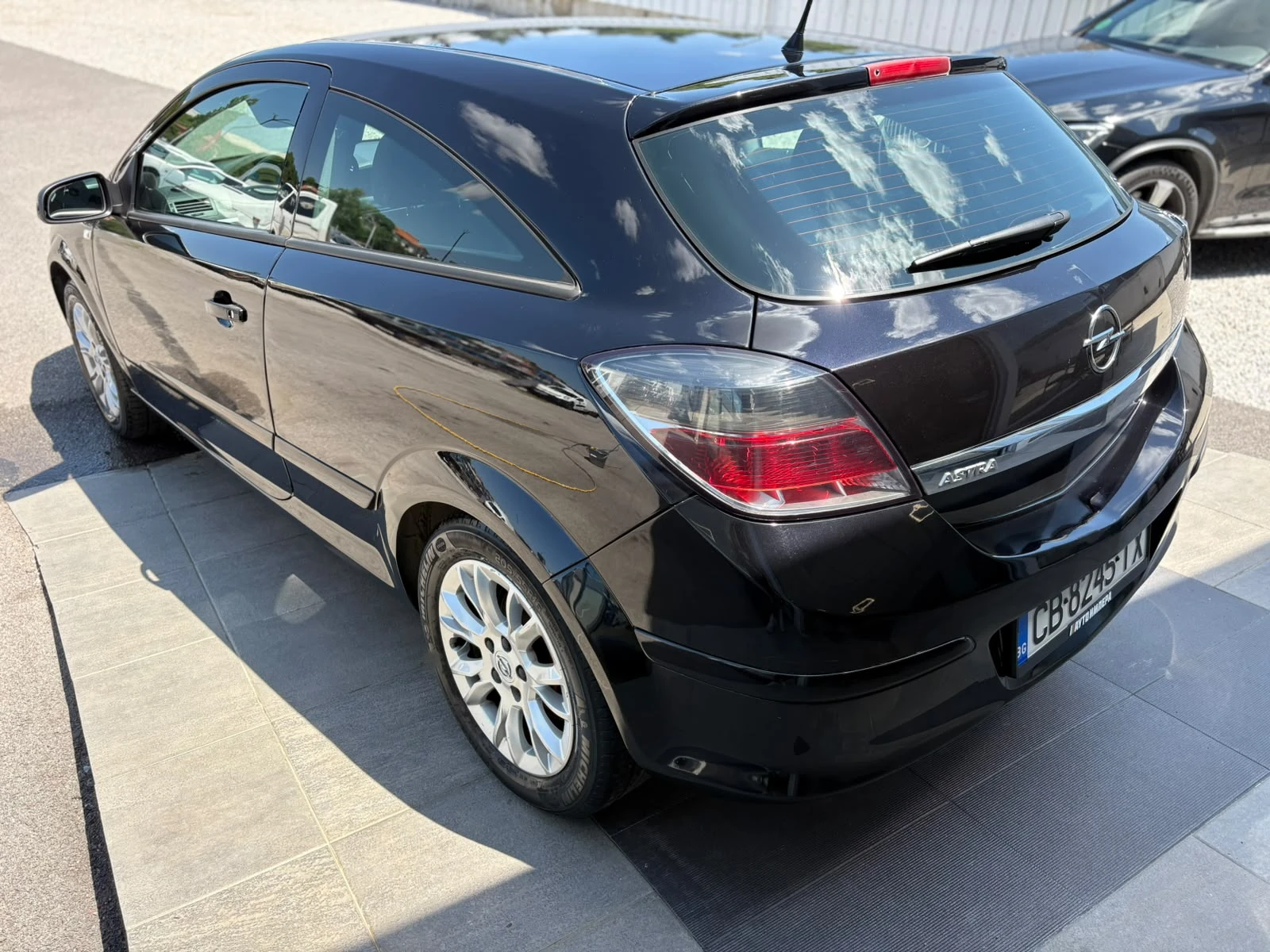 Opel Astra GTC, снимка 3 - Автомобили и джипове - 55451260