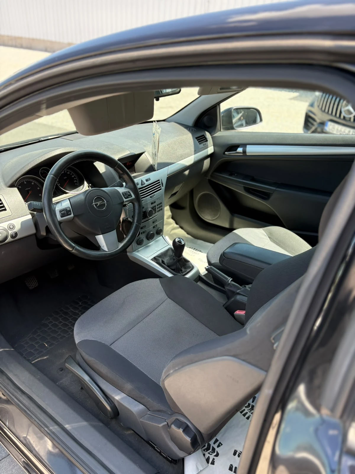 Opel Astra GTC, снимка 7 - Автомобили и джипове - 55451260