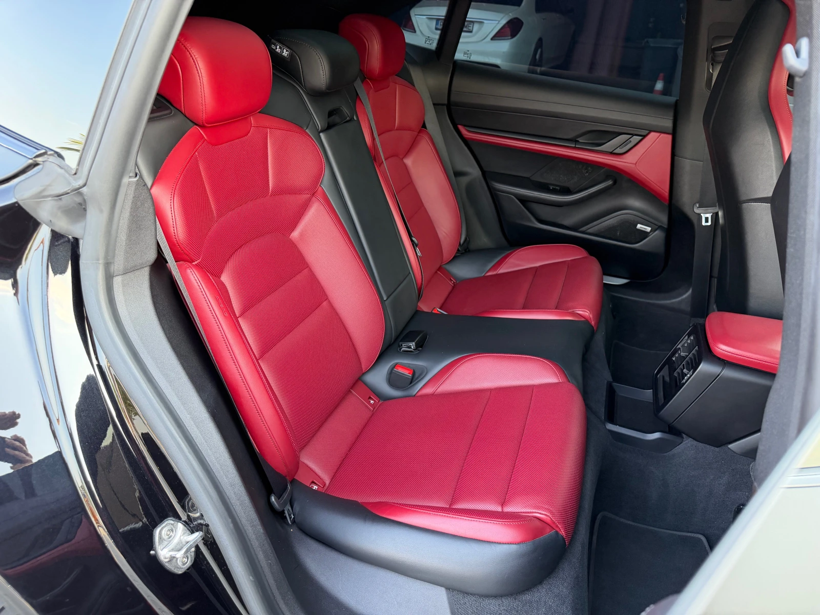 Porsche Taycan 4S #PANO#BOSE#OBDUH#DISTR#Cam360#KeyLess#FULL MAX#, снимка 14 - Автомобили и джипове - 55827567