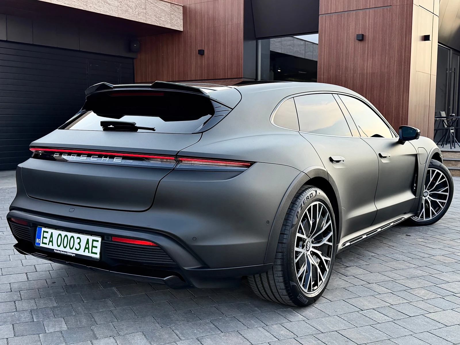 Porsche Taycan 4S #PANO#BOSE#OBDUH#DISTR#Cam360#KeyLess#FULL MAX#, снимка 2 - Автомобили и джипове - 55827567