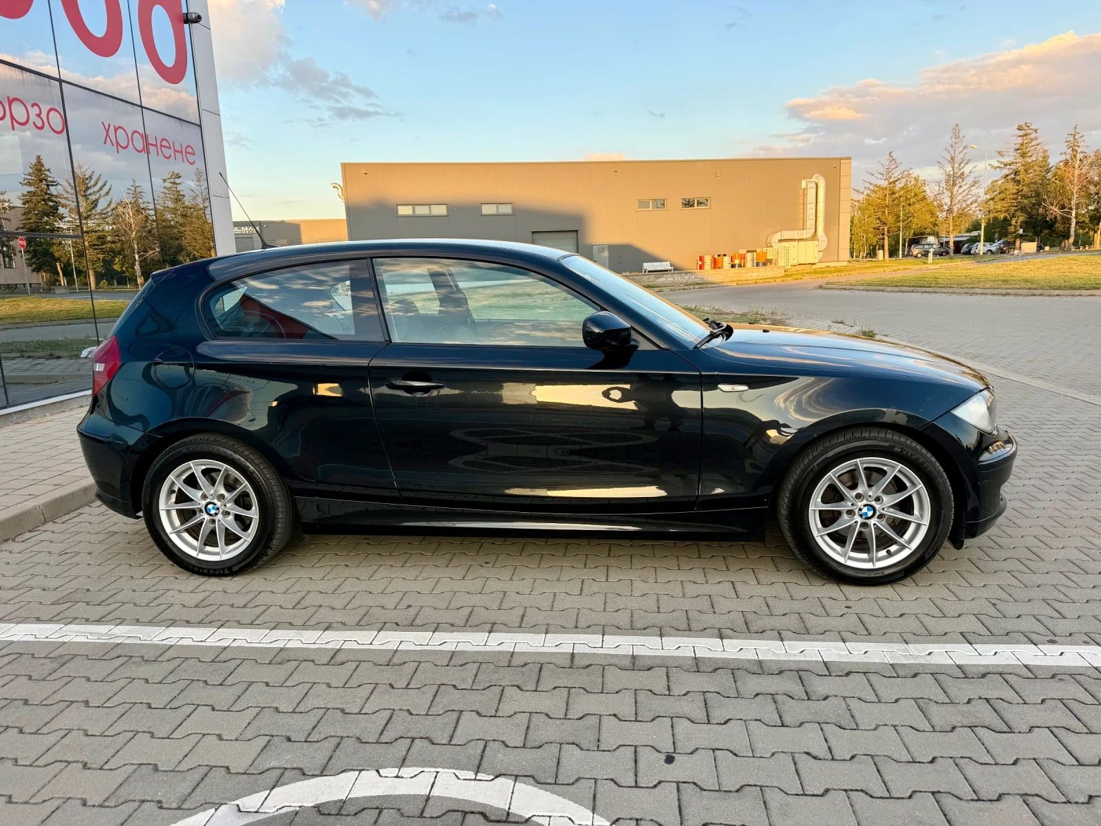 BMW 116 Facelift euro5, снимка 7 - Автомобили и джипове - 55946197