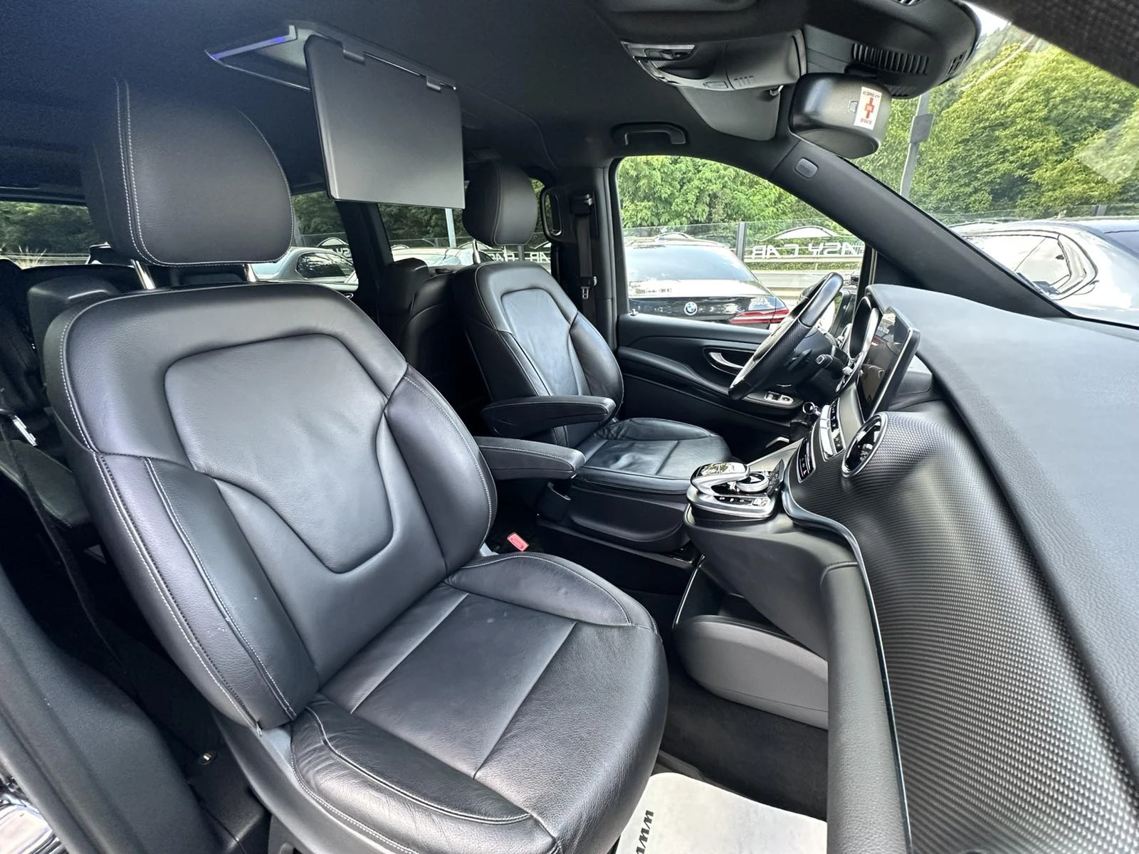 Mercedes-Benz V 300 250 6+ 1/CAMERA/TV ГОТОВ ЛИЗИНГ !!!, снимка 13 - Автомобили и джипове - 56099931