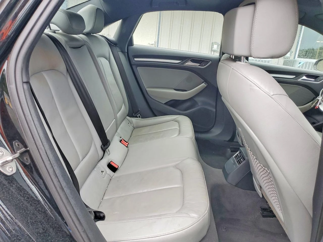 Audi A3 2.0l Premium, снимка 10 - Автомобили и джипове - 56223912