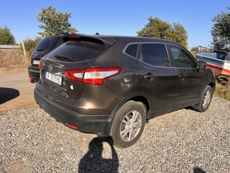 Nissan Qashqai, снимка 2 - Автомобили и джипове - 47374935