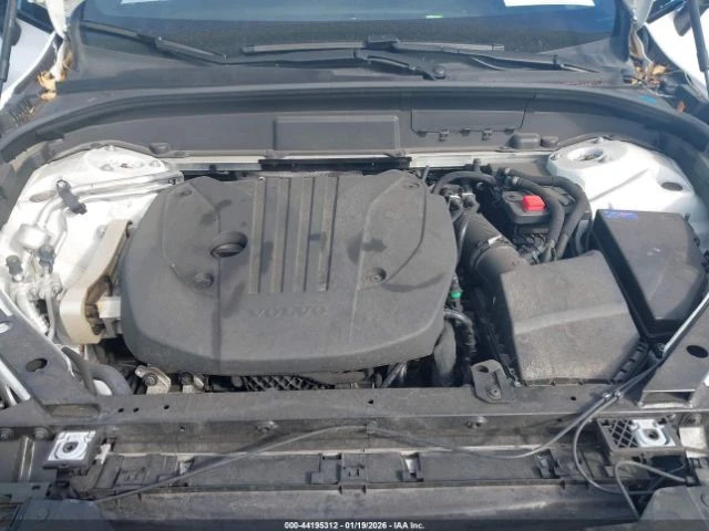 Volvo XC60 B5 PLUS DARK THEME , снимка 16 - Автомобили и джипове - 53452587