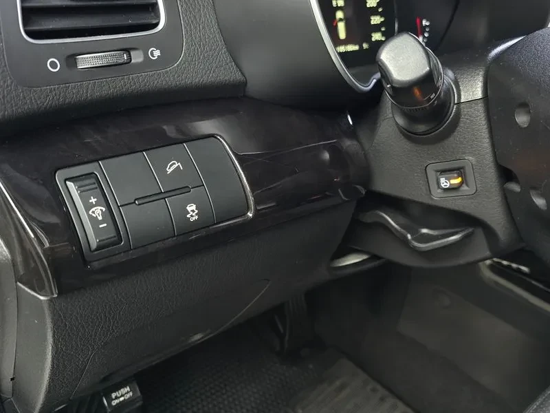 Kia Sorento 2.0 2WD, снимка 14 - Автомобили и джипове - 54264157