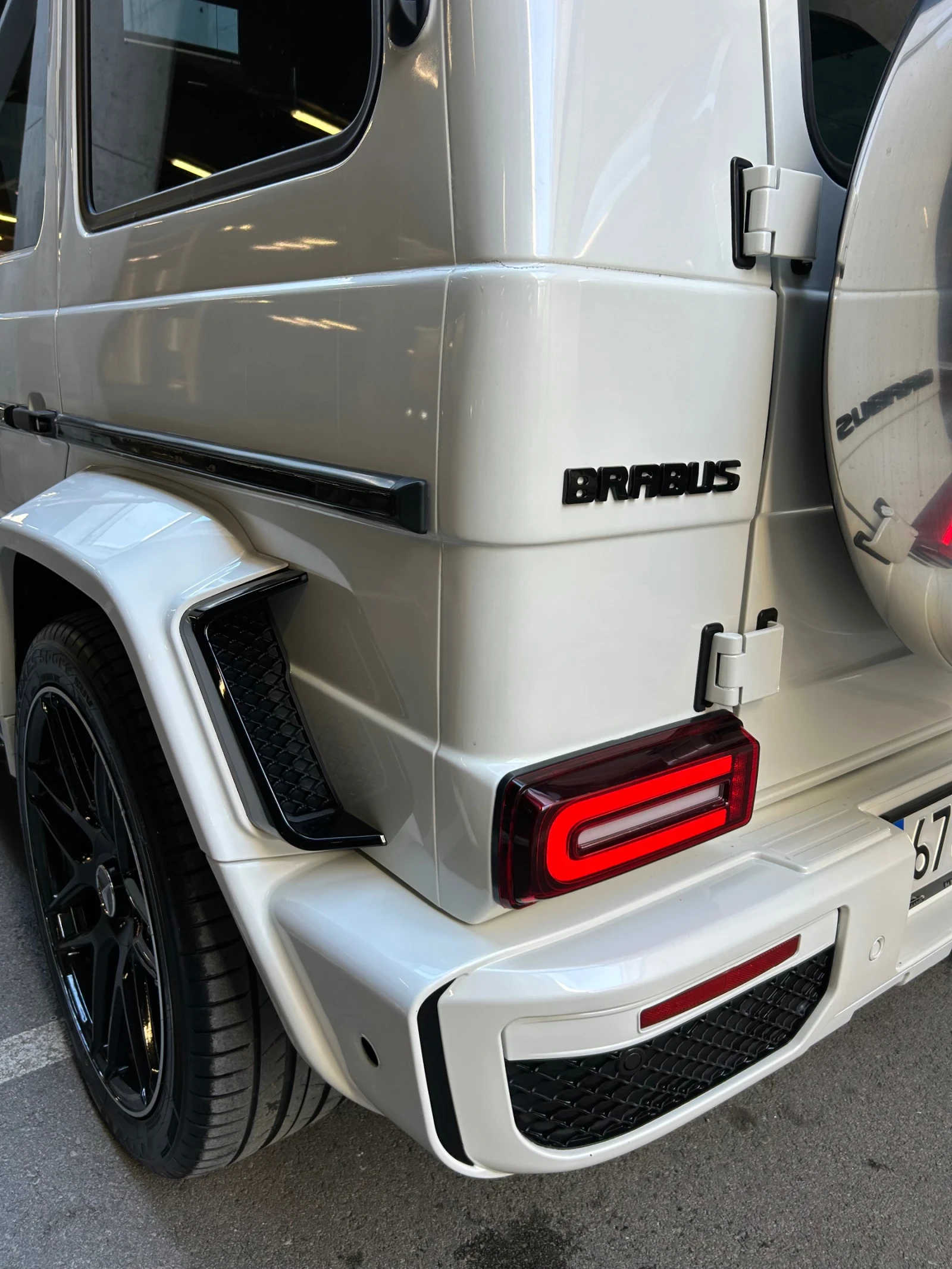 Mercedes-Benz G 63 AMG Brabus 650 - изображение 7