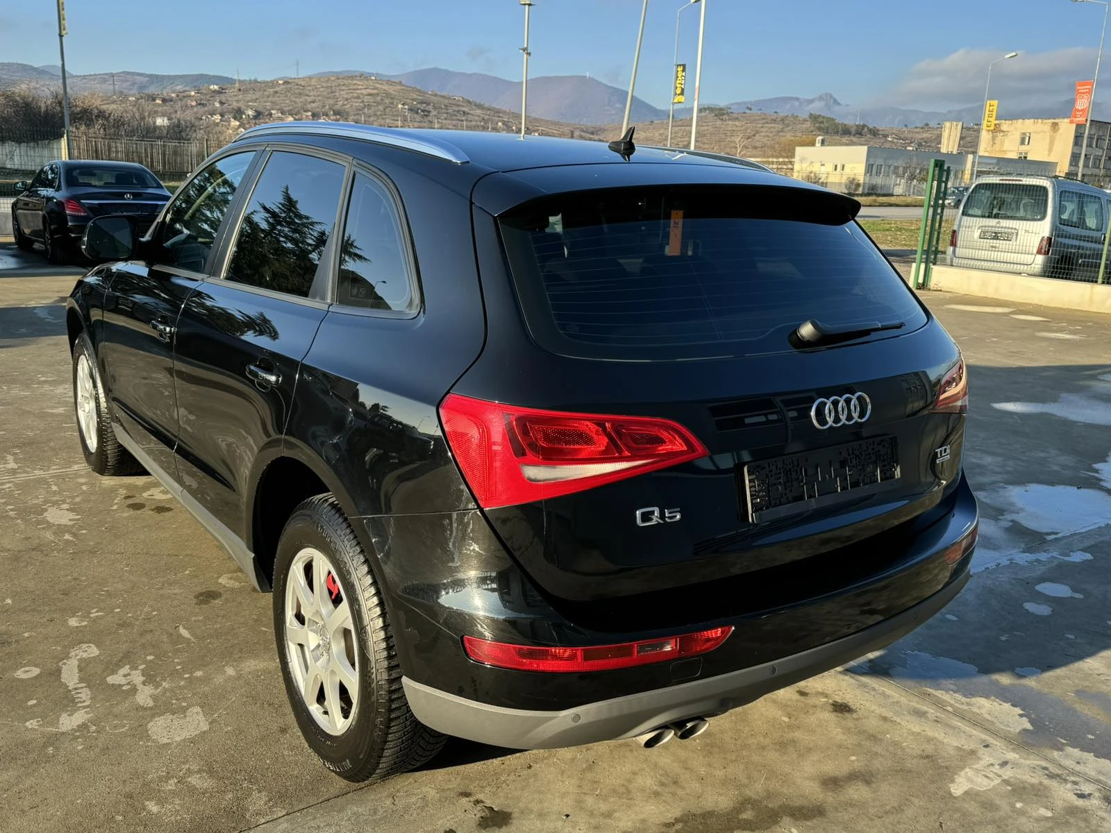 Audi Q5 2.0* 170ps* QUATTRO* АВТОМАТ* НАВИ* ПАРТРОНИК*  - изображение 3