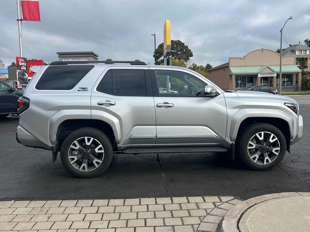 Toyota 4runner * 4WD * CARFAX * БЕЗ ПЪРВОНАЧАЛНА ВНОСКА - изображение 3