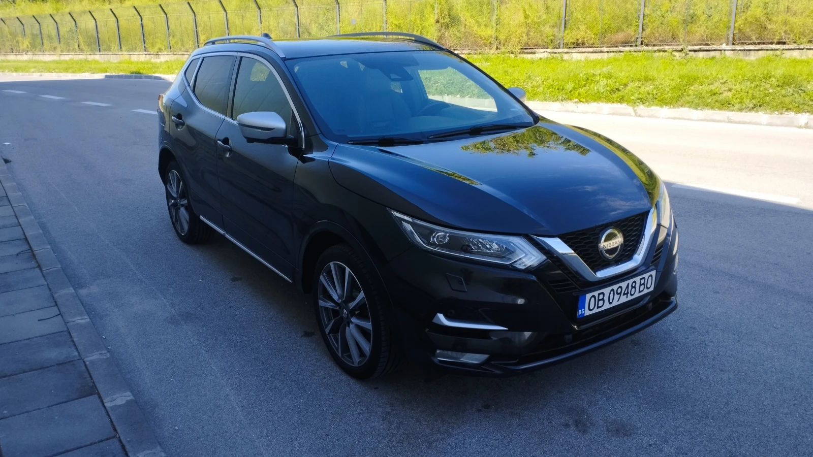 Nissan Qashqai Tekna + , снимка 2 - Автомобили и джипове - 54933040