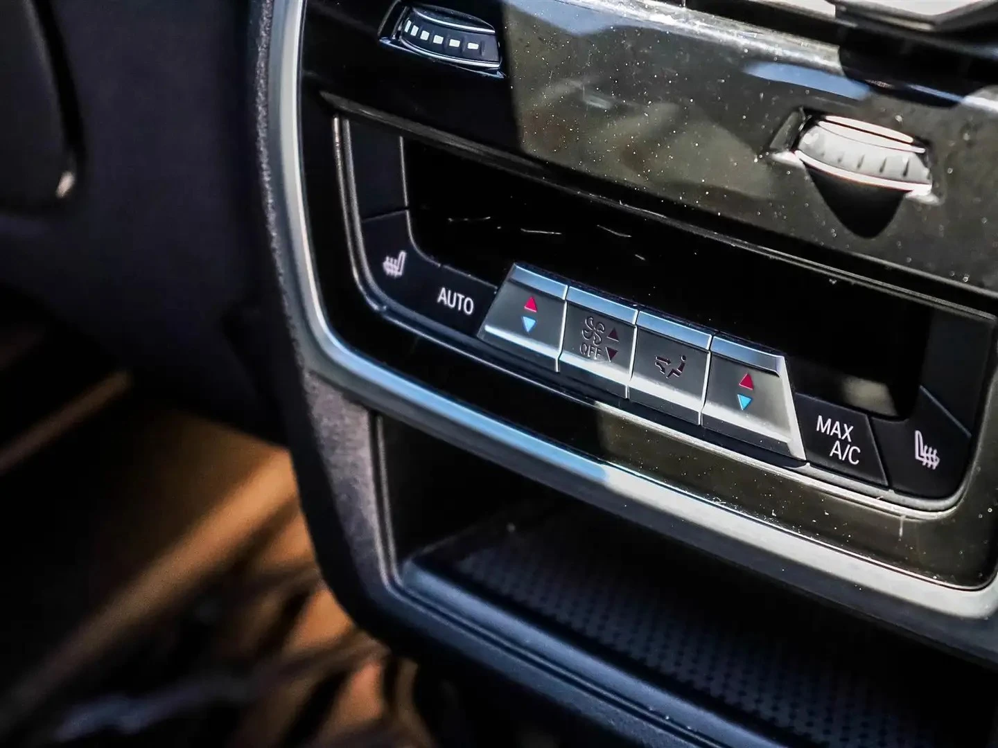 BMW X5 40i M SPORT* DISTRONIC* LANE* МАСАЖ, снимка 10 - Автомобили и джипове - 55878991