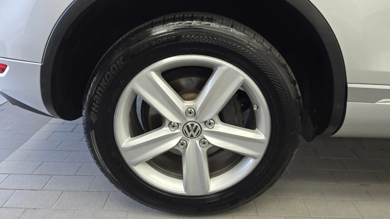 VW Touareg 3.0 TDI* ЕЛ. БАГАЖНИК* 360* ЛЮК* КРАЙНА ЦЕНА, снимка 5 - Автомобили и джипове - 55983951
