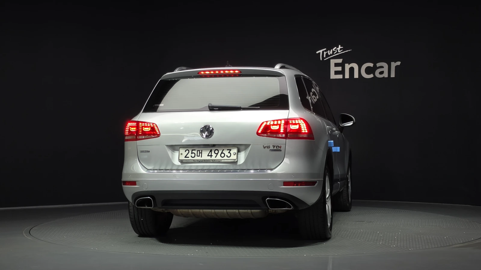VW Touareg 3.0 TDI* ЕЛ. БАГАЖНИК* 360* ЛЮК* КРАЙНА ЦЕНА, снимка 4 - Автомобили и джипове - 55983951