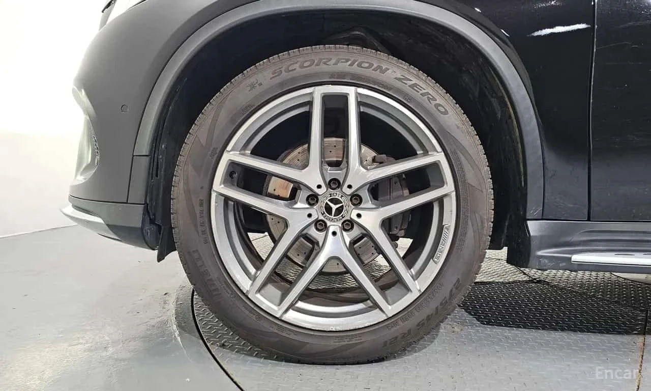 Mercedes-Benz GLE 350 D * COUPE * AMG * 360 * БЕЗ ИНЦИДЕНТИ * , снимка 5 - Автомобили и джипове - 56214990