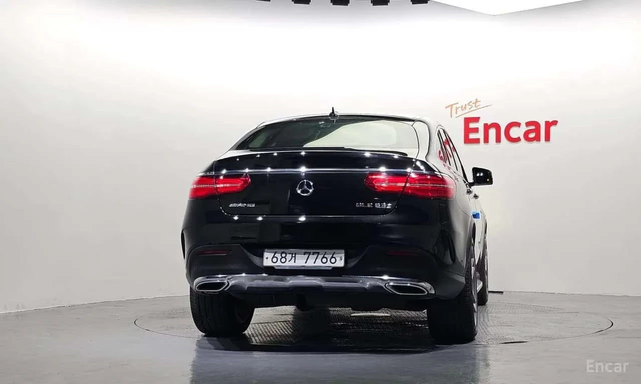Mercedes-Benz GLE 350 D * COUPE * AMG * 360 * БЕЗ ИНЦИДЕНТИ * , снимка 4 - Автомобили и джипове - 56214990