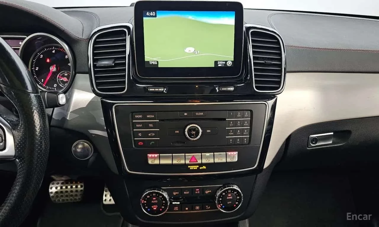 Mercedes-Benz GLE 350 D * COUPE * AMG * 360 * БЕЗ ИНЦИДЕНТИ * , снимка 10 - Автомобили и джипове - 56214990