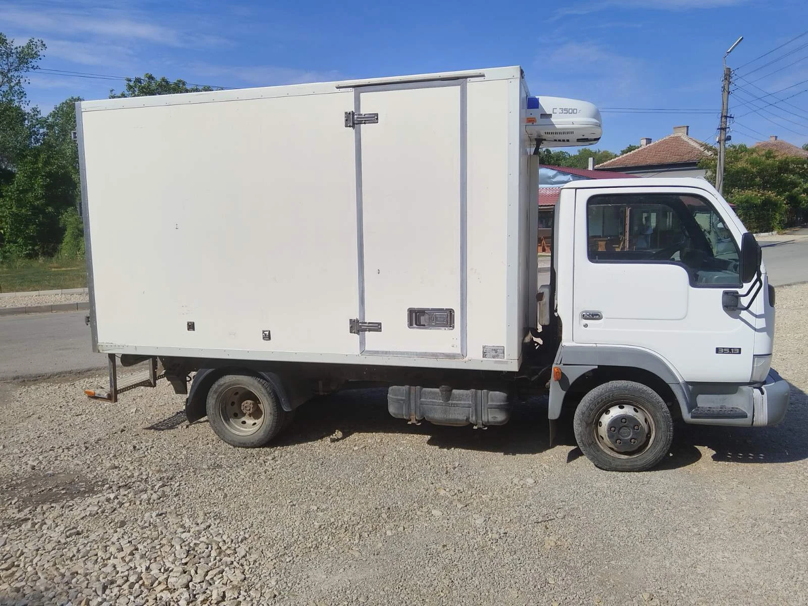 Nissan Capstar  - изображение 2