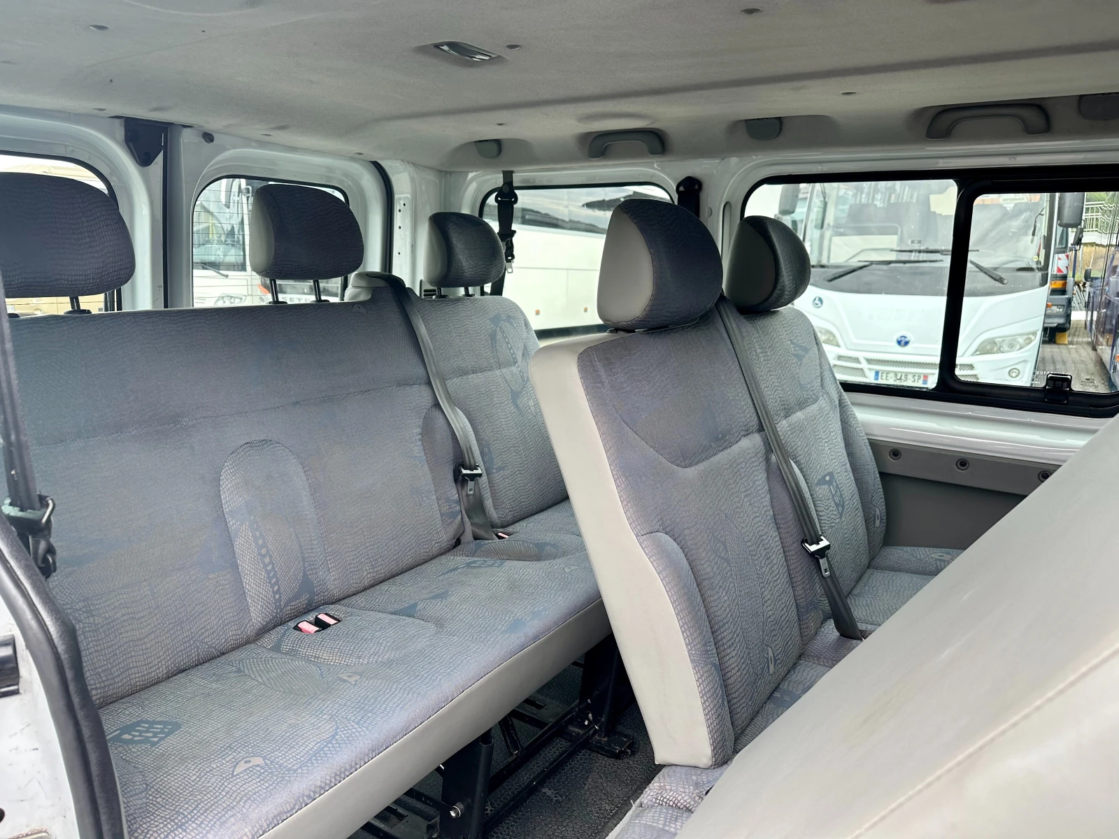 Renault Trafic Combi L1H1 2.7t остъклен, снимка 9 - Бусове и автобуси - 56681328