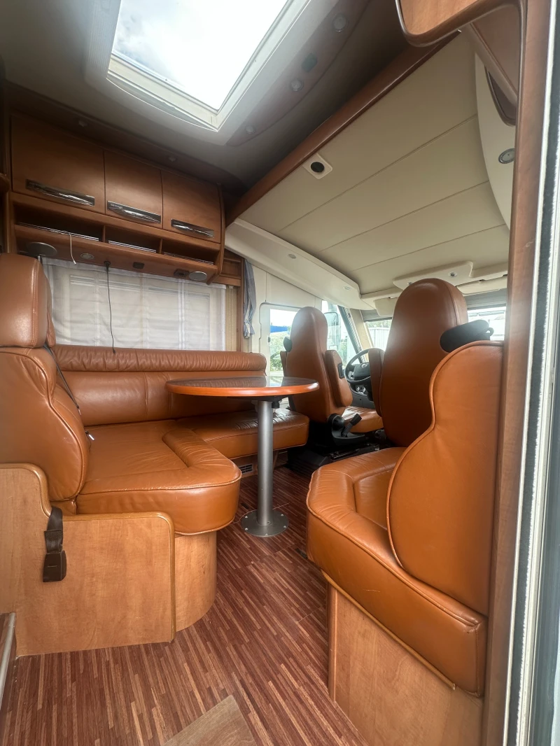 Кемпер Carthago Chic E Line, снимка 6 - Каравани и кемпери - 51475715