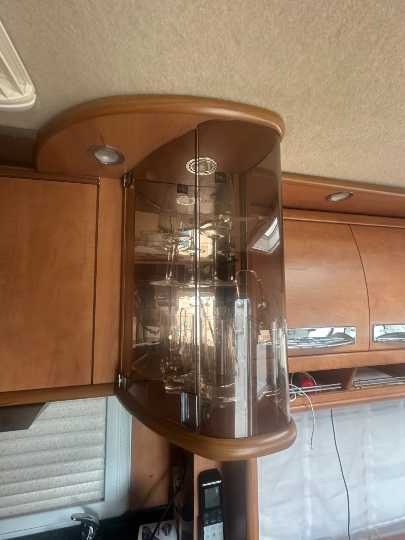 Кемпер Carthago Chic E Line, снимка 10 - Каравани и кемпери - 51475715