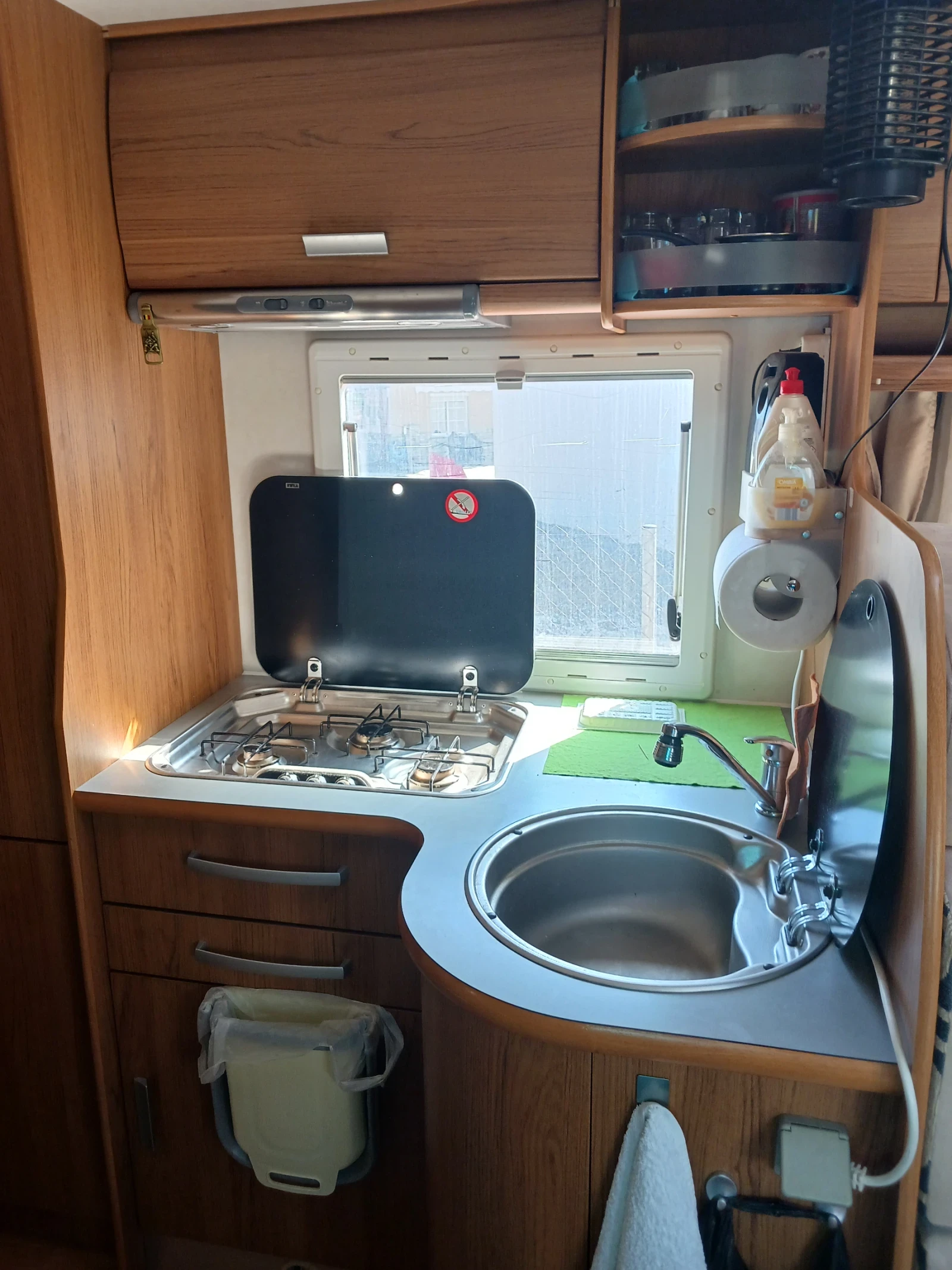 Кемпер Renault Rimor, снимка 9 - Каравани и кемпери - 54158223