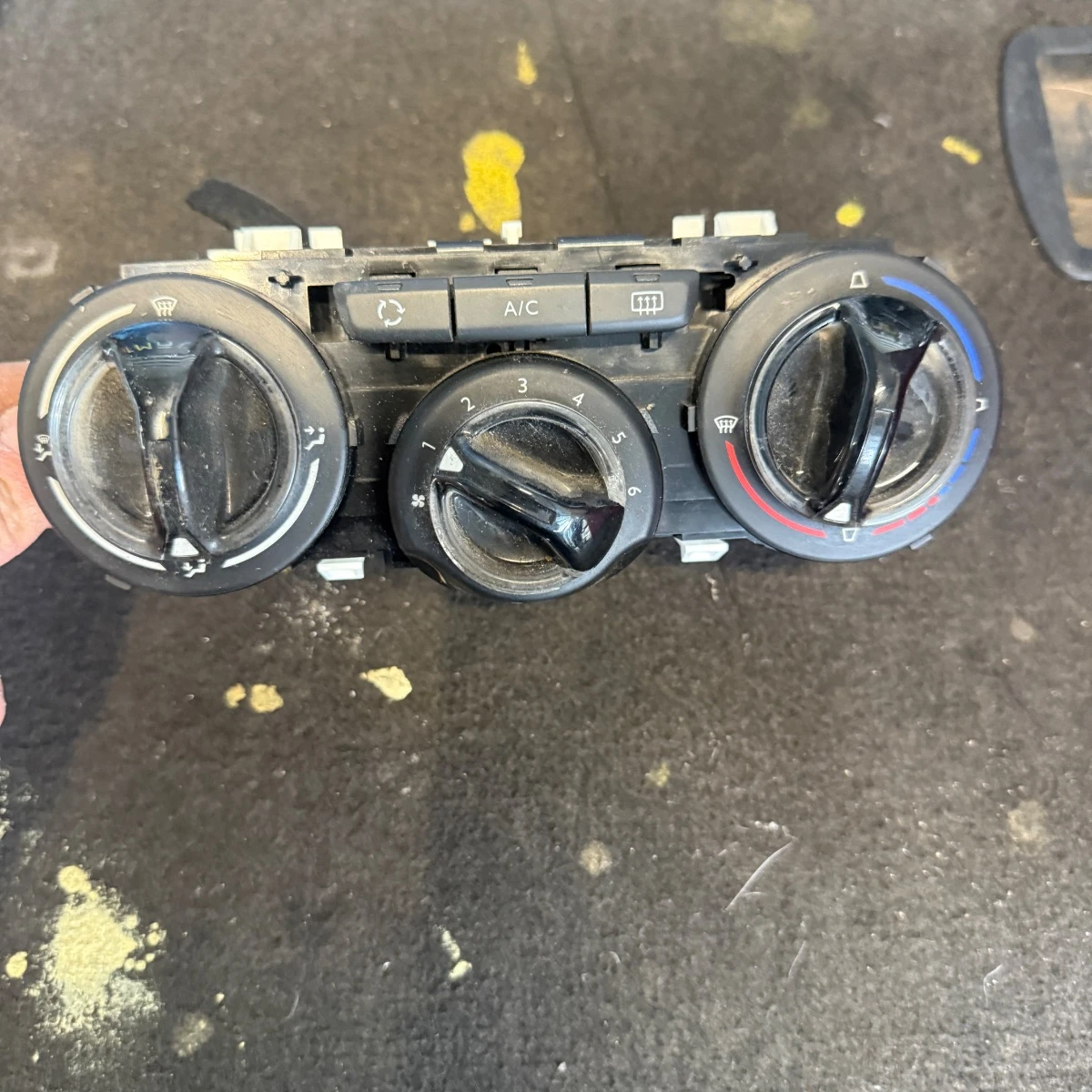 Панел за управление на климатика и парното за Peugeot 208 96722483ZD-1807-1807