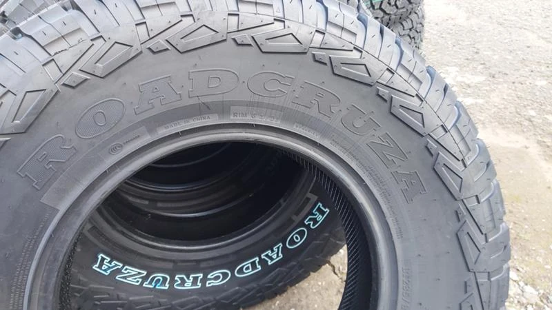 Гуми Всесезонни 235/85R16, снимка 4 - Гуми и джанти - 27924199