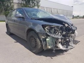 Skoda Octavia 1.6 TDI НА ЧАСТИ, снимка 2