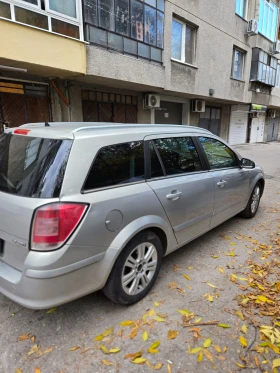 Opel Astra Топ състояние,  автомат, снимка 12