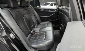 BMW 523 D * LUXURY * FACELIFT * ОБДУХВАНЕ * HEAD UP * , снимка 12