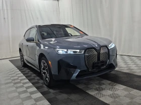 BMW iX  XDRIVE50 / 360 / DIS / HUD / CARFAX / АВТОКРЕДИТ, снимка 2