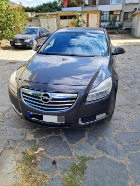 Opel Insignia, снимка 1 - Автомобили и джипове - 45641206
