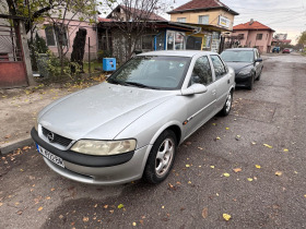 Opel Vectra, снимка 1 - Автомобили и джипове - 45999753