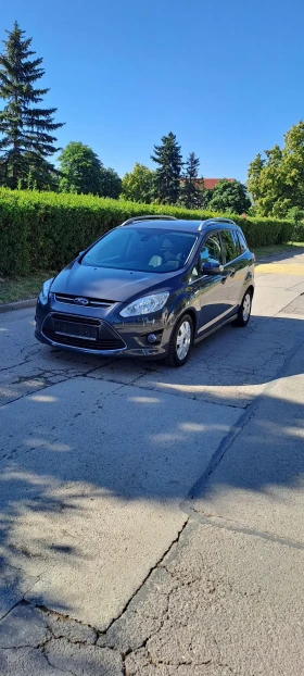  Ford Grand C-Max