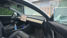 Tesla Model 3 Long Range* * CARFAX * *   * *  | Mobile.bg    6