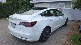 Tesla Model 3 Long Range* * CARFAX * *   * *  | Mobile.bg    4