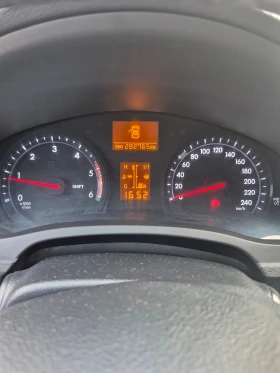 Обява за продажба на Toyota Avensis ~13 500 лв. - изображение 7