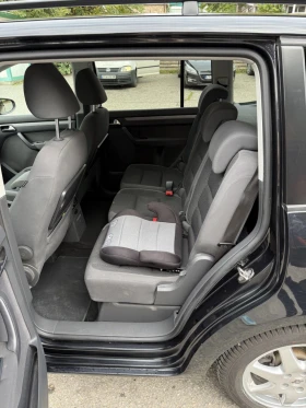 VW Touran 2.0TDI-140КС, DSG, АВТОПИЛОТ, НАВИ, 2012г - 12499 лв. / 6390.64 € - 49592440 10