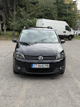 VW Touran 2.0TDI-140КС, DSG, АВТОПИЛОТ, НАВИ, 2012г - 12499 лв. / 6390.64 € - 49592440 2
