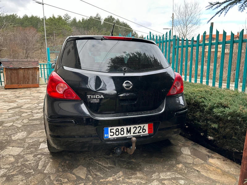 Nissan Tiida 1.8 от Германия, снимка 3 - Автомобили и джипове - 47115734