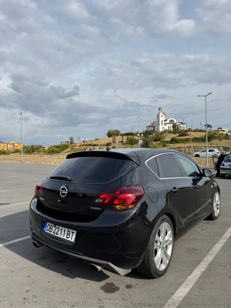 Opel Astra Sport tourer, снимка 3 - Автомобили и джипове - 47944775