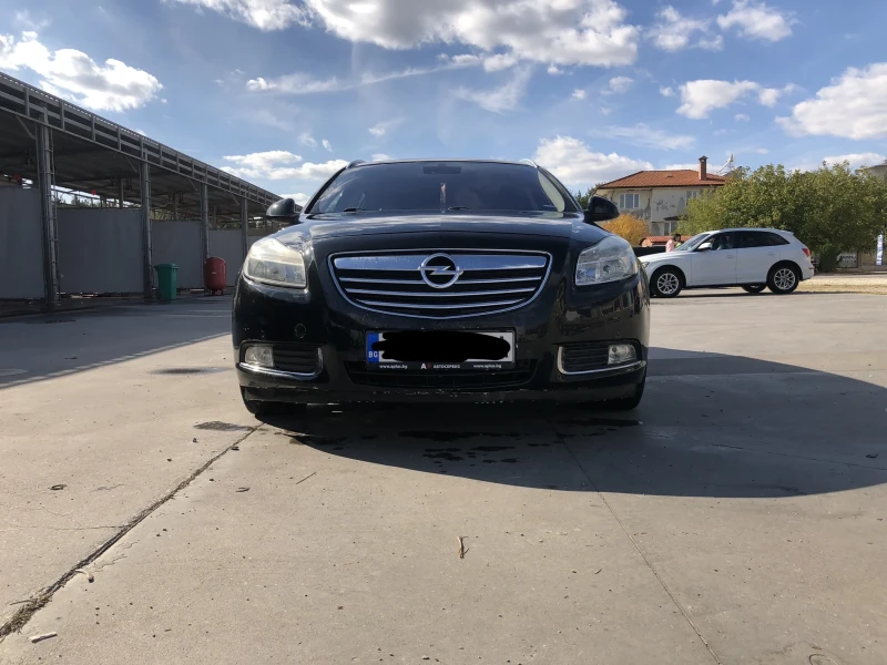 Opel Insignia, снимка 1 - Автомобили и джипове - 47861000