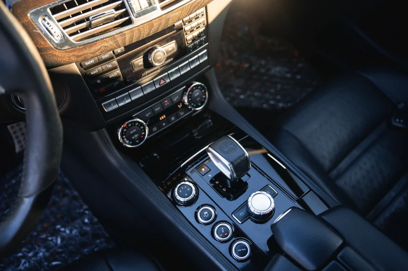Mercedes-Benz CLS 63 AMG 557HP Performance Package , снимка 9 - Автомобили и джипове - 52670099