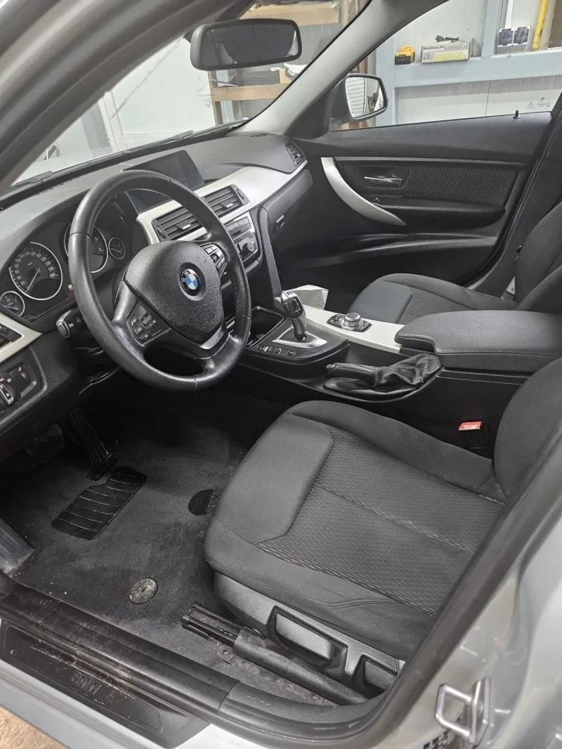 BMW 320 2.0 twin power, снимка 8 - Автомобили и джипове - 49472282